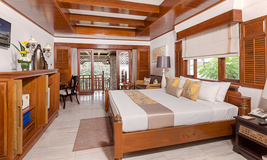 One Bedroom Hillside Ocean View Suite